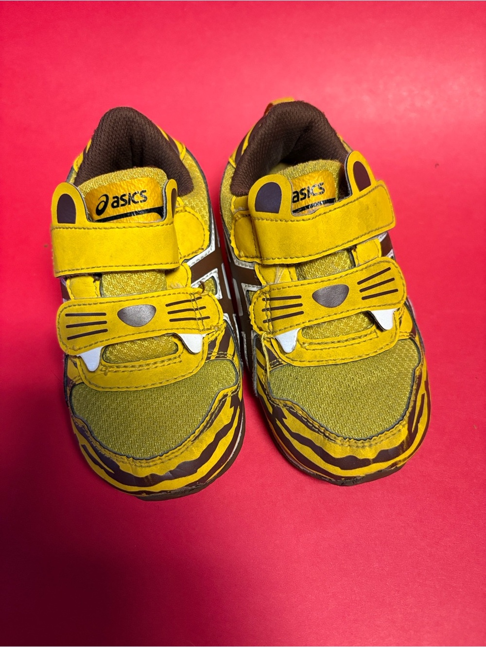 Lot of 2 Baby Shoes
Mickey Mouse Adidas
Tiger ASICS - Picture 6 of 7